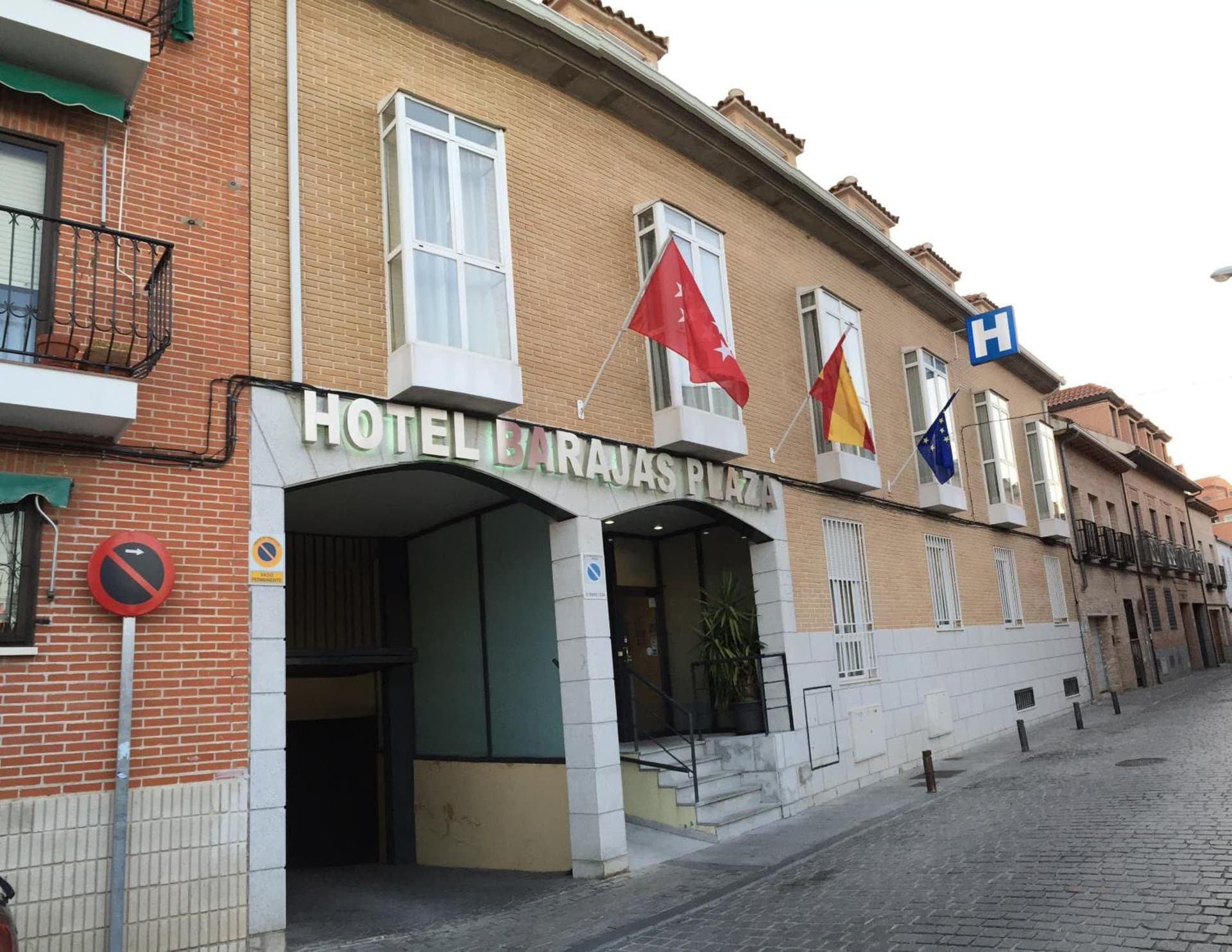 Hotel Barajas Plaza