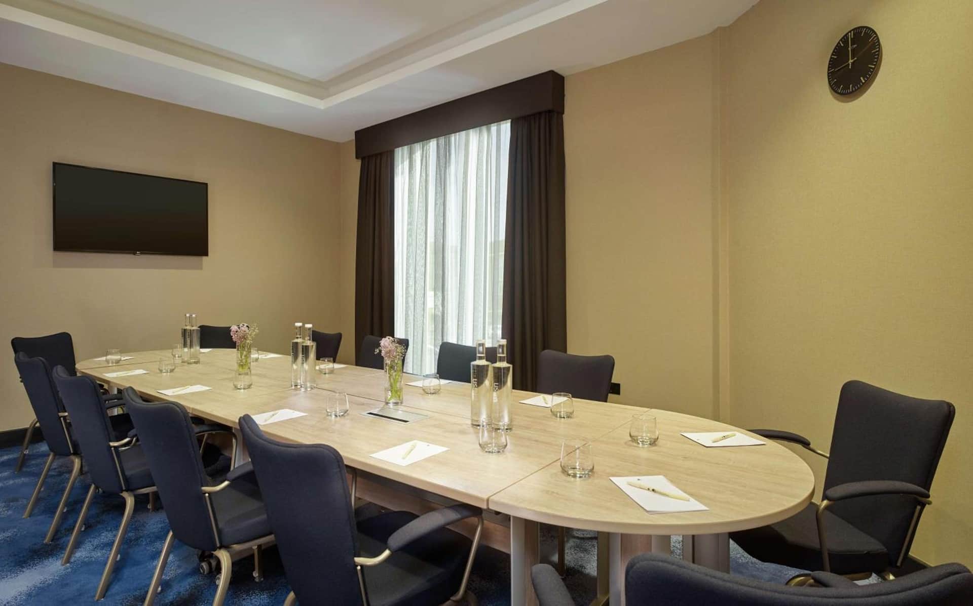 DoubleTree by Hilton Hull