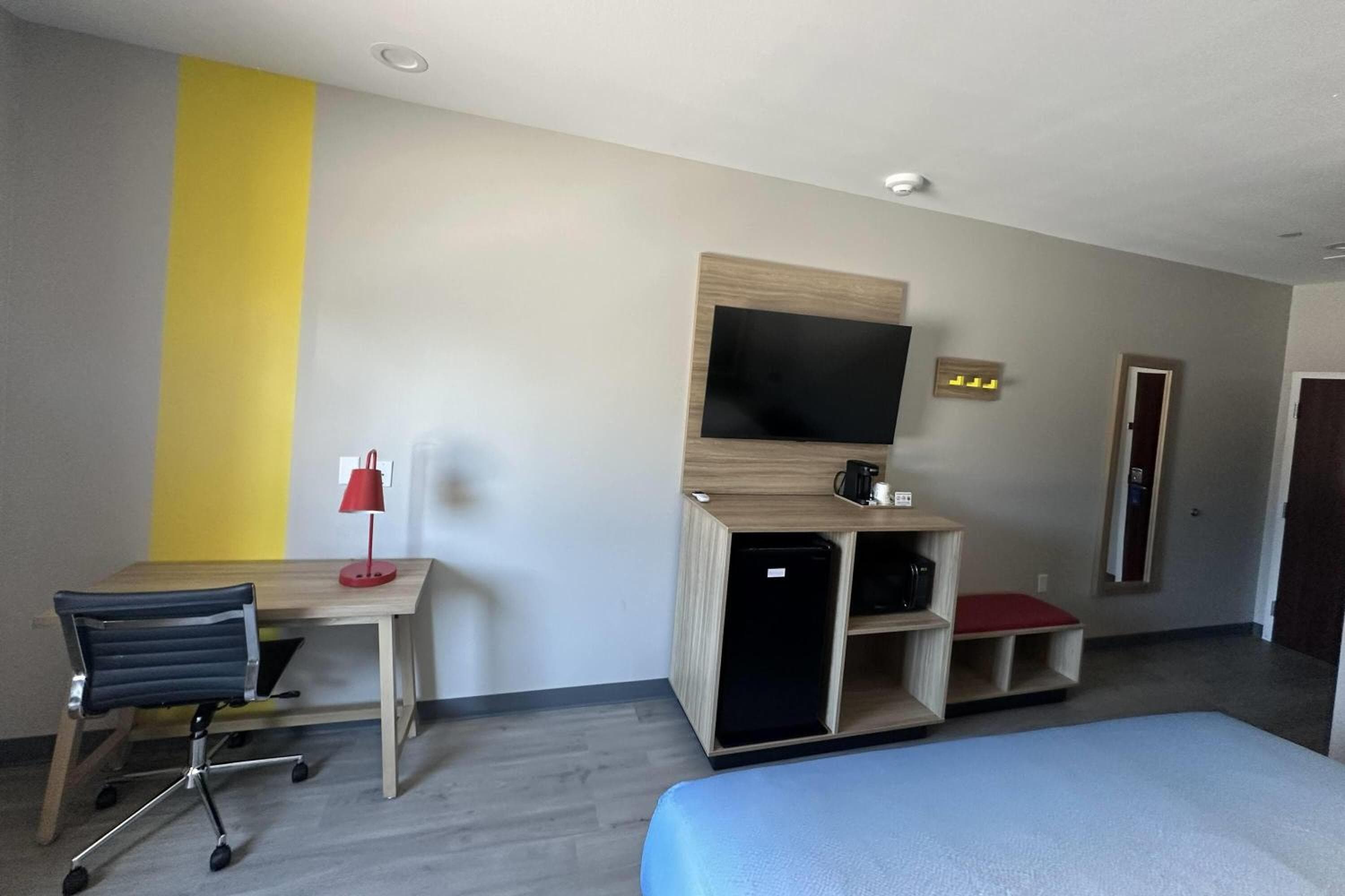 Super 8 By Wyndham Baytown