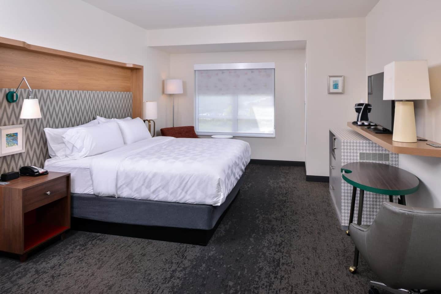 Holiday Inn & Suites Farmington Hills - Detroit NW by IHG