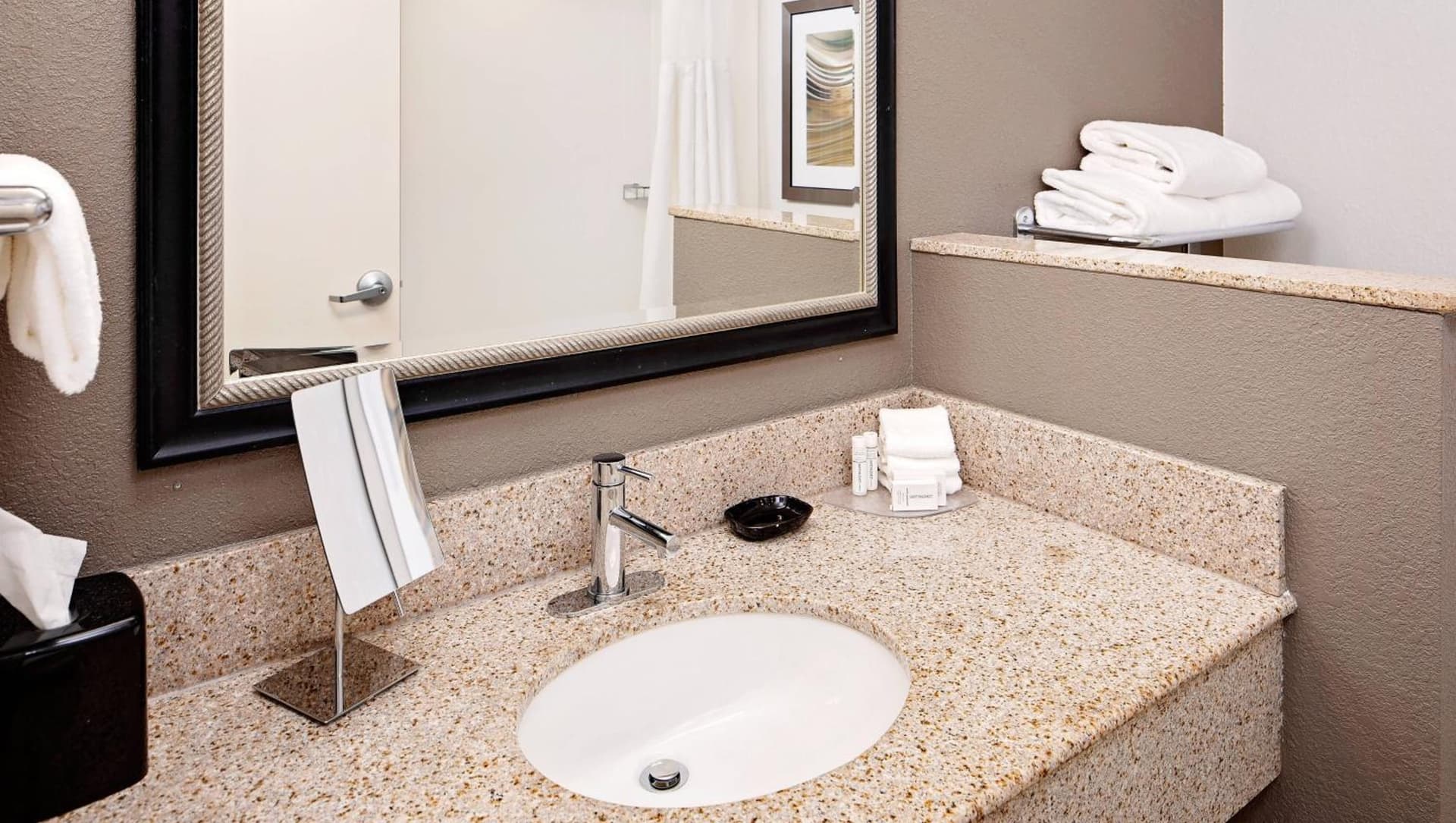 Courtyard by Marriott Pittsburgh West Homestead Waterfront