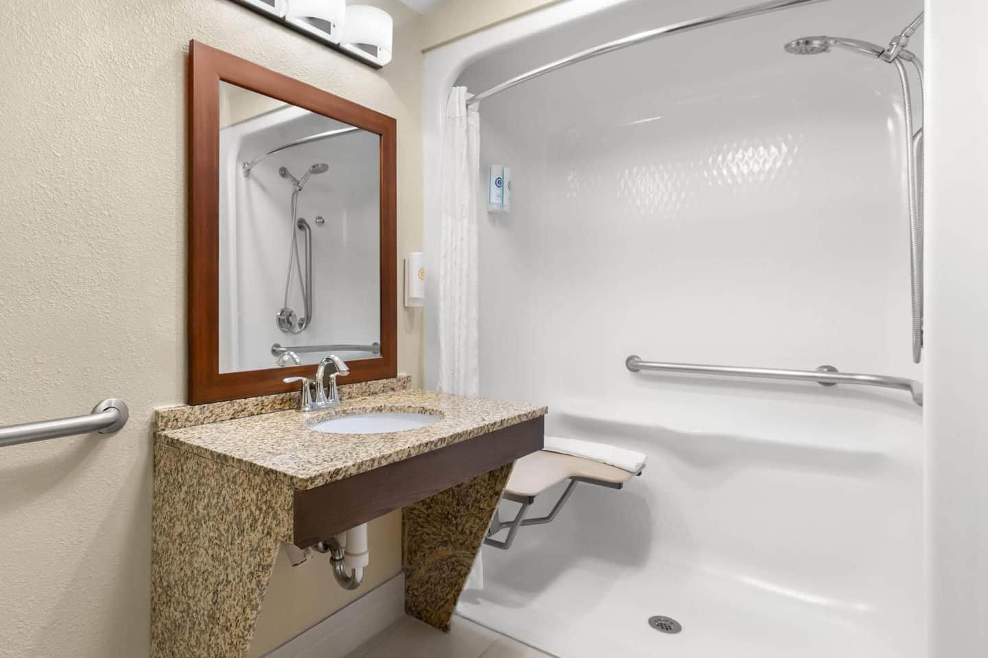 Comfort Suites Near Universal Orlando Resort