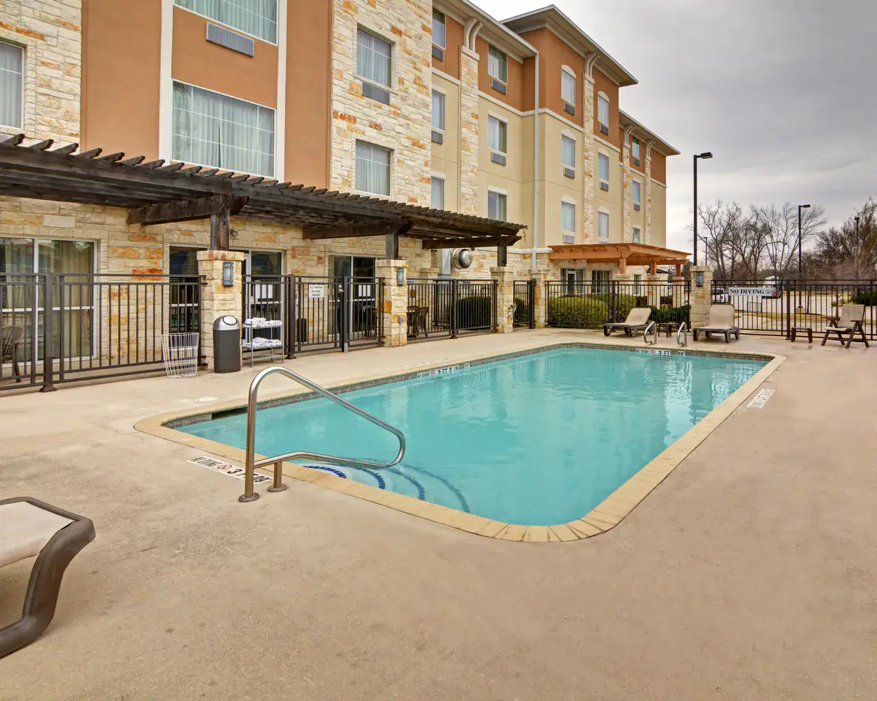 Comfort Suites Arlington - Entertainment District