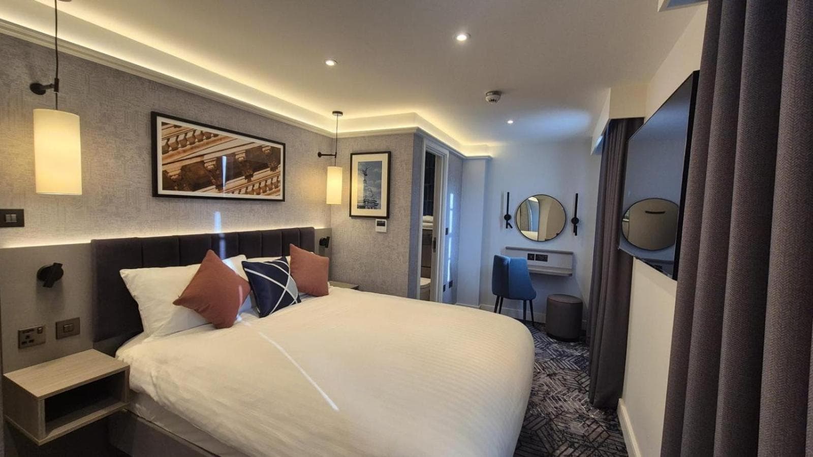 Four Points Flex by Sheraton London Victoria