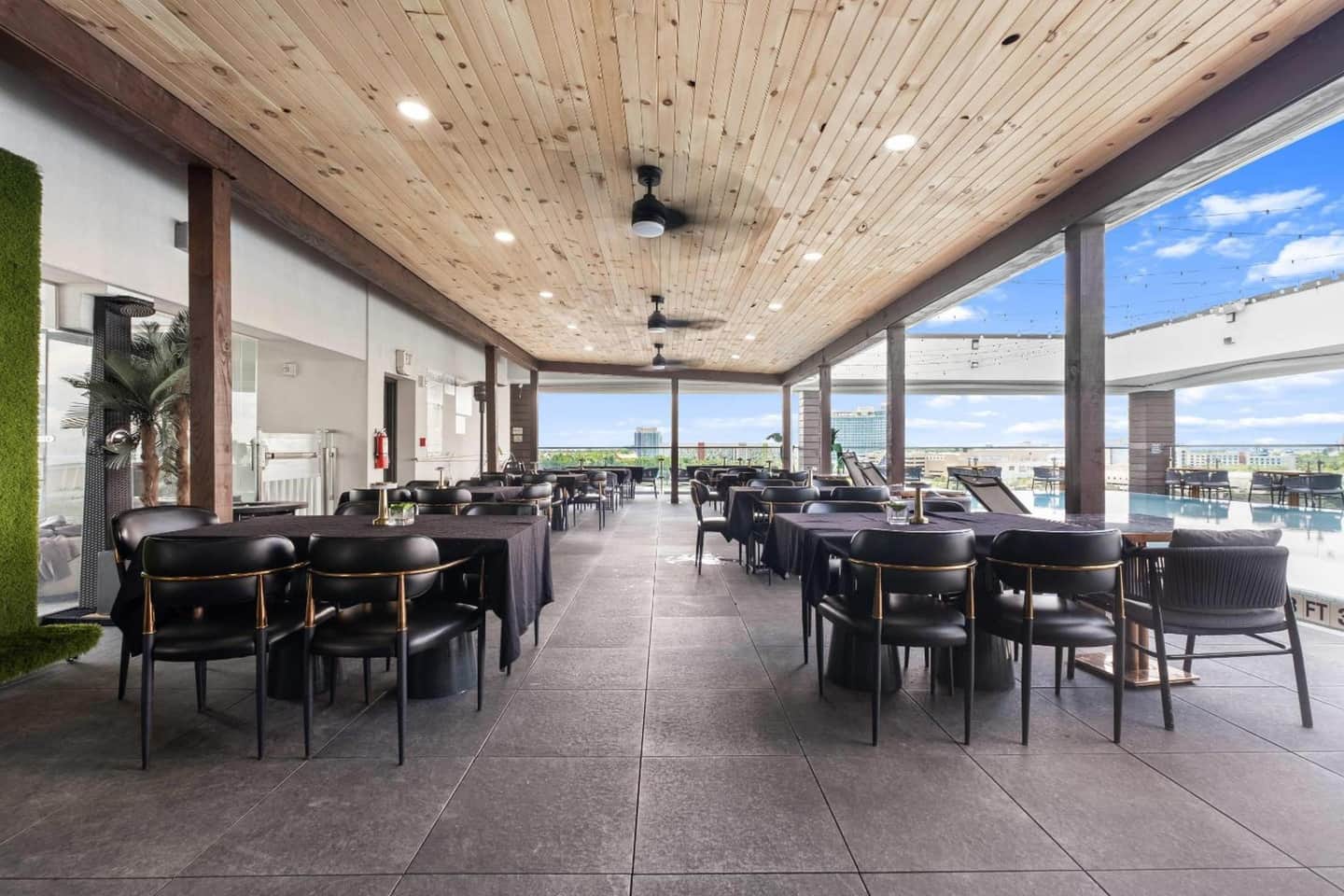 Cambria Hotel Orlando near Universal Theme Parks