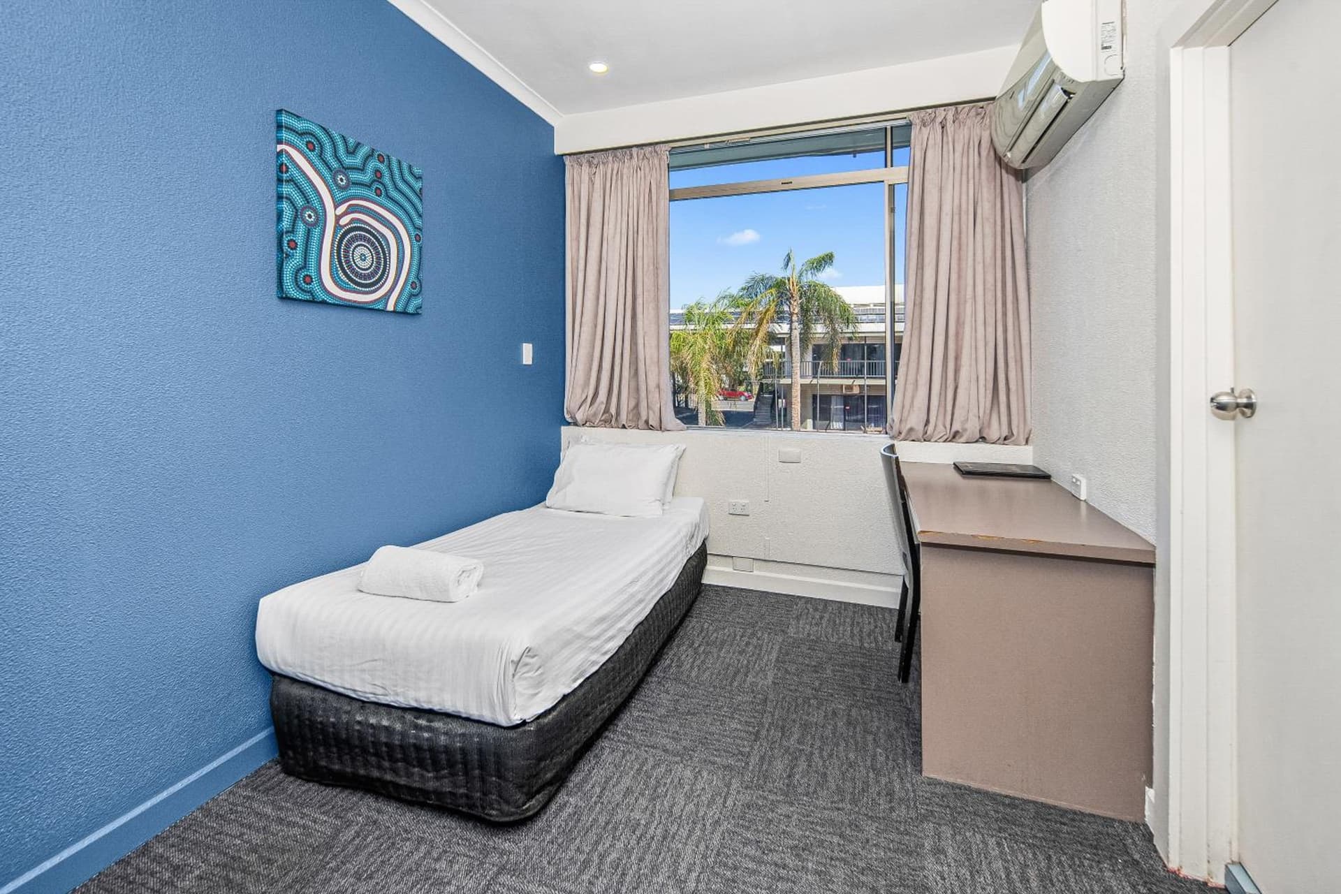 greet Hotel Alice Springs