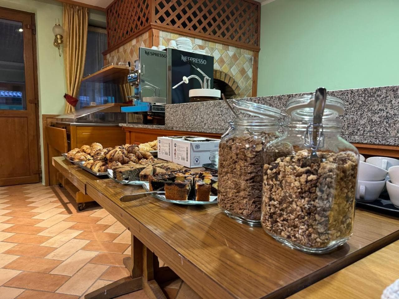HC Hotel Garni - Rooms and Apartments