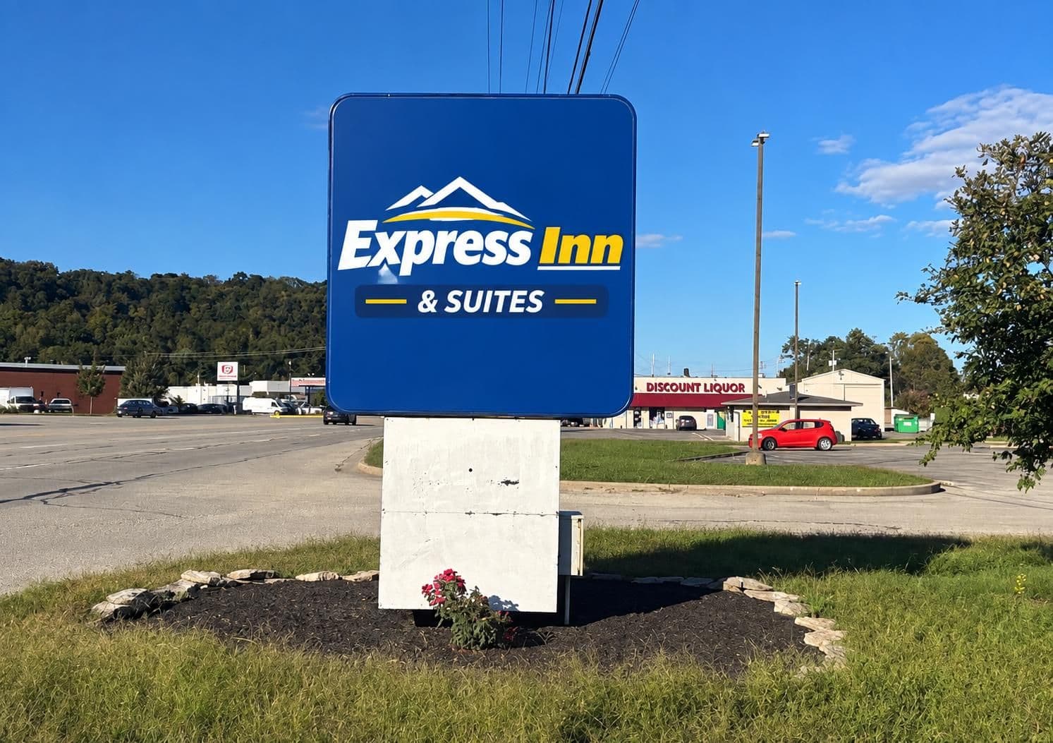 Express Inn and Suites - Greendale