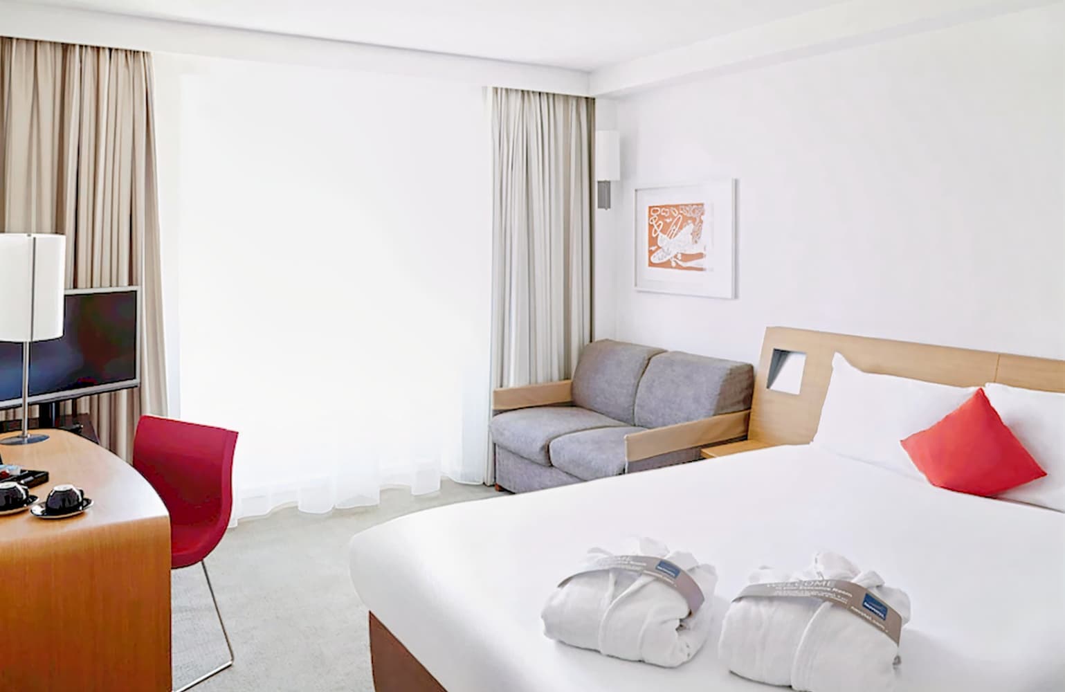 Novotel London Heathrow Airport - M4 Jct 4