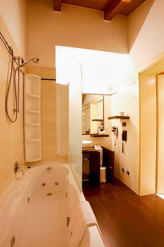 Bleis Hotel