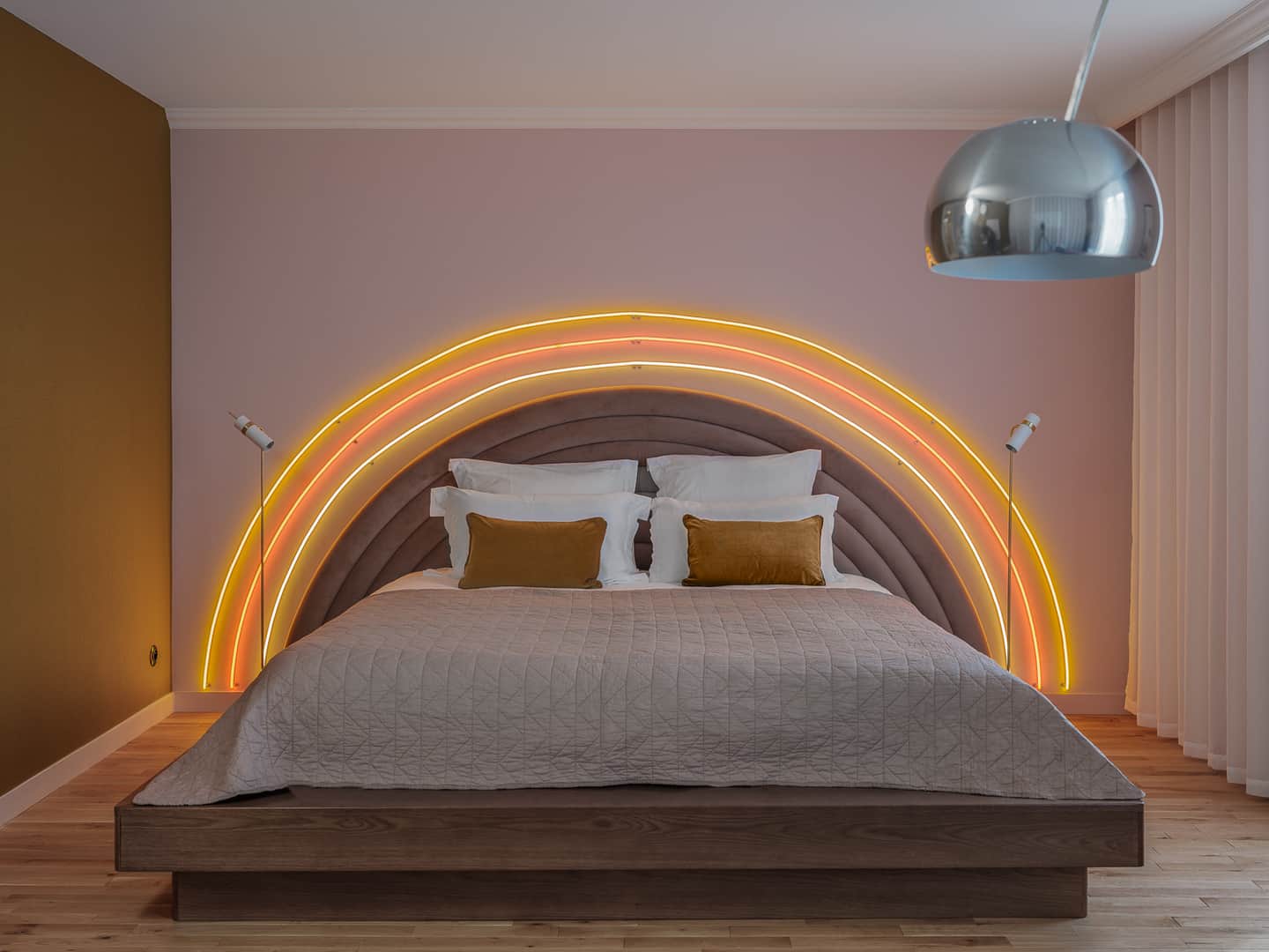 Seven Hotel
