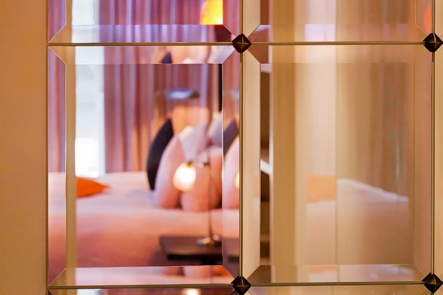 Notre dupleix sous les toits de Paris - Hôtel Le Chat Noir