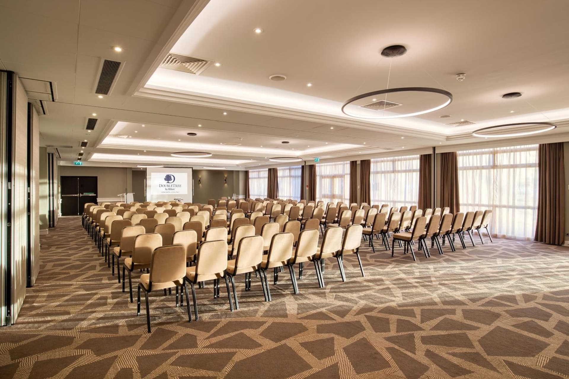 DoubleTree by Hilton London - Ealing