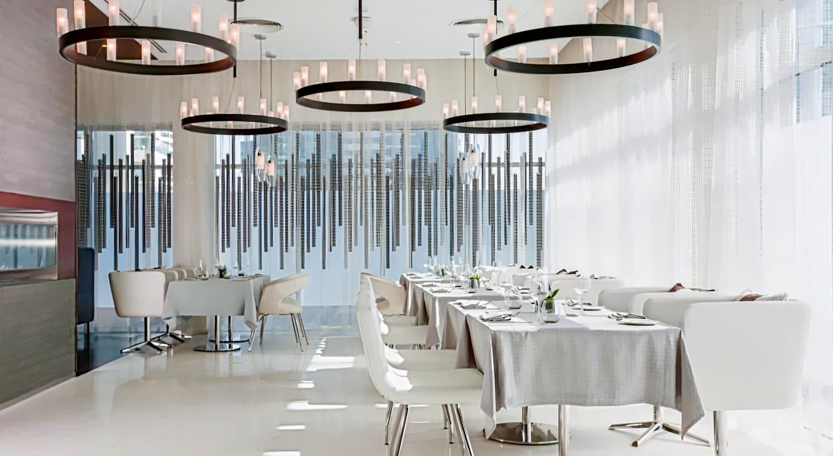 Pullman Dubai Jumeirah Lakes Towers - Hotel & Residence