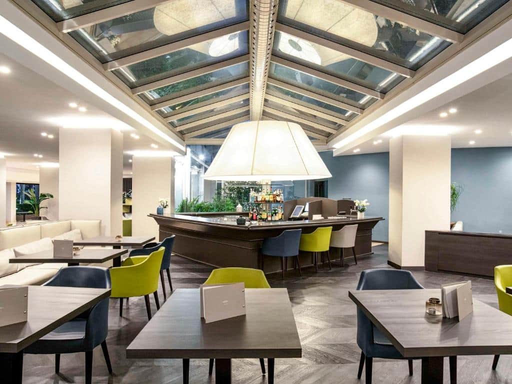 Mercure Rome West