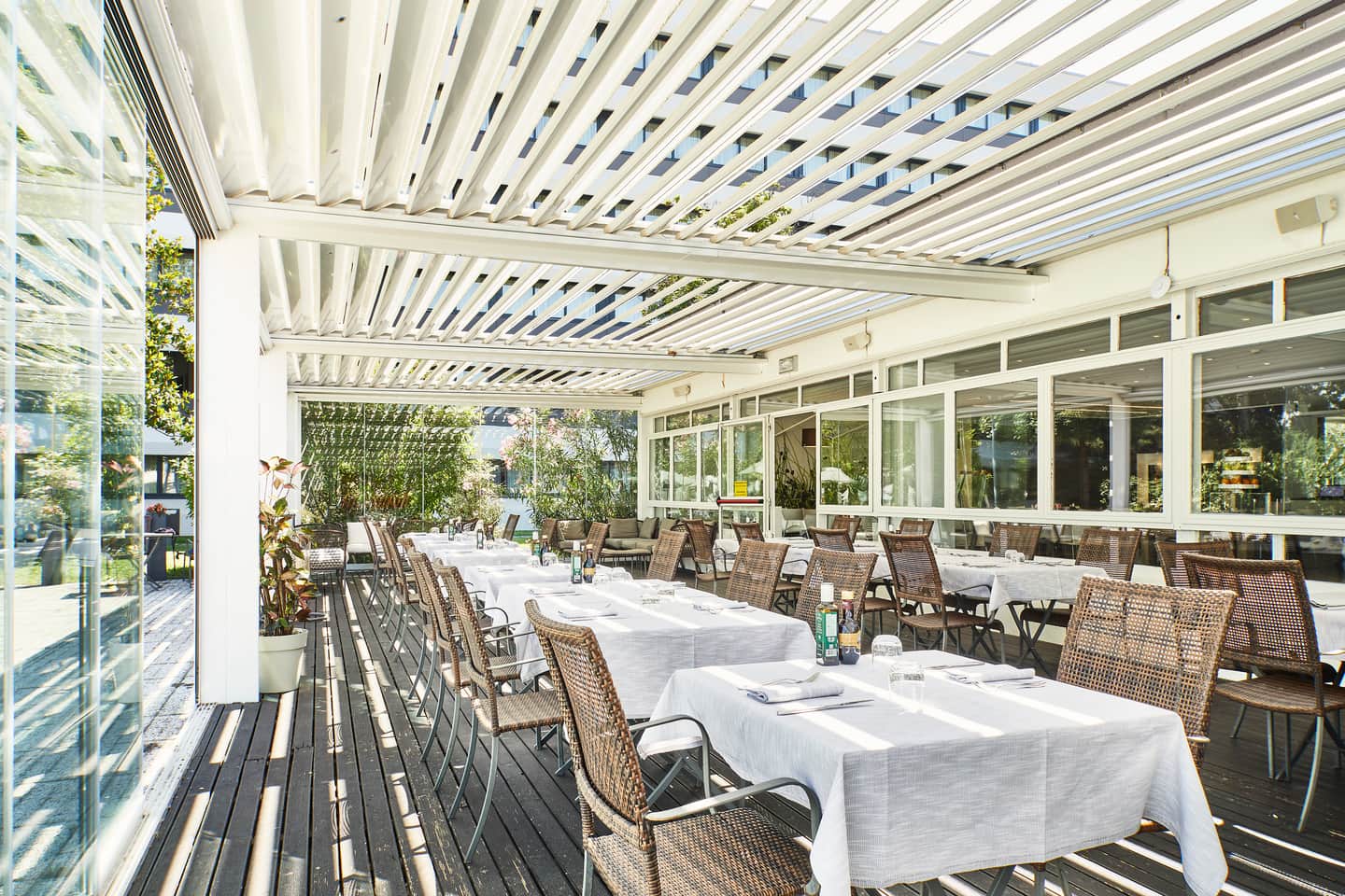 Living Place Hotel
