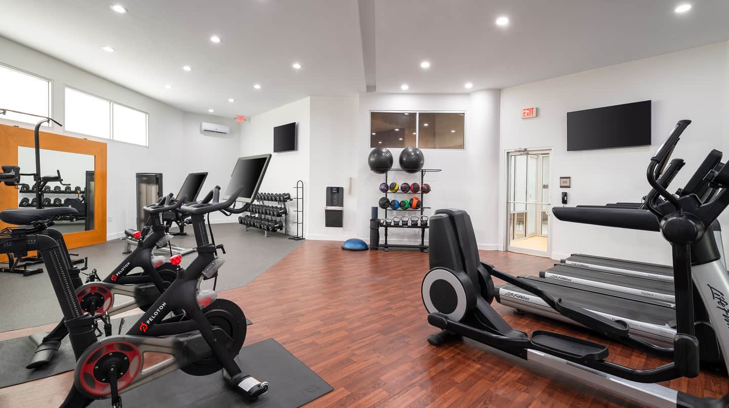 Embassy Suites by Hilton Crystal City National Airport