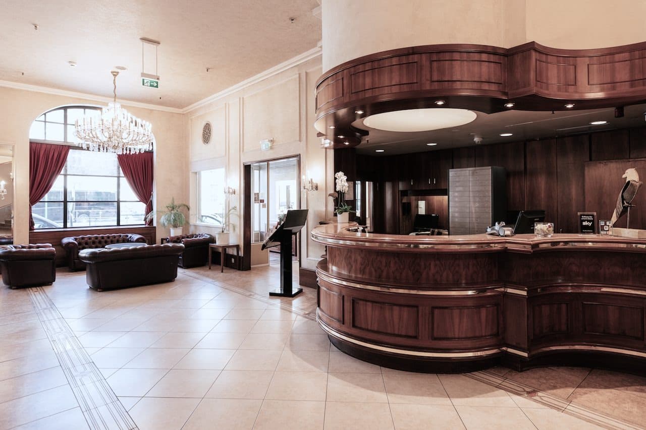Hotel Monopol - Central Station