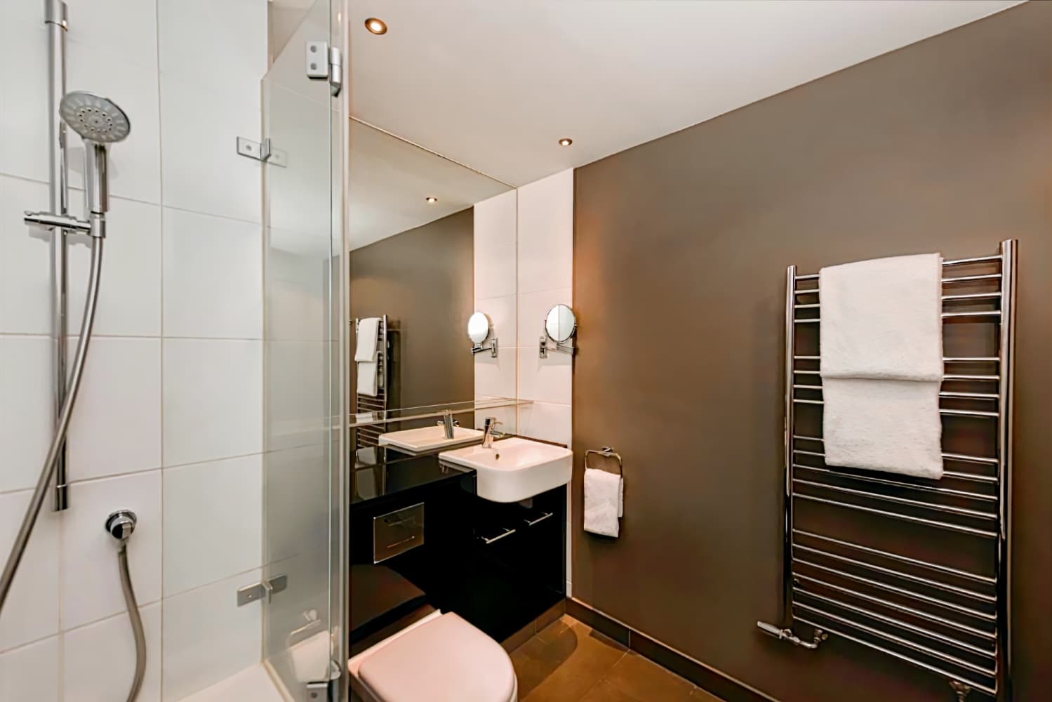 Adina Apartment Hotel Frankfurt Neue Oper