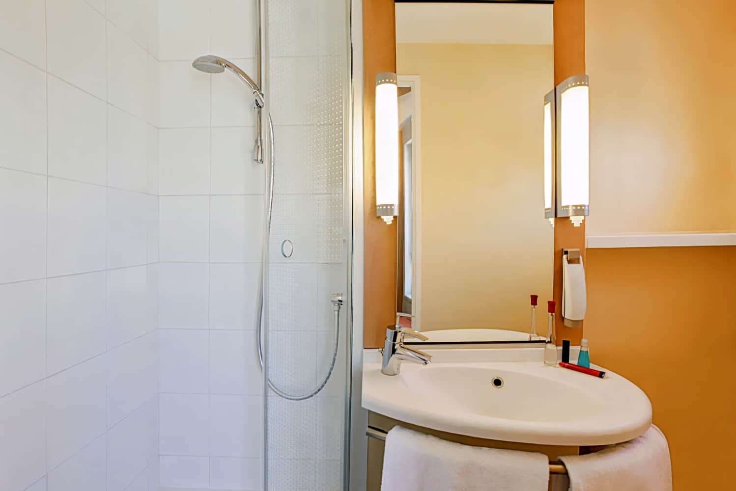 ibis Nantes Centre Tour Bretagne