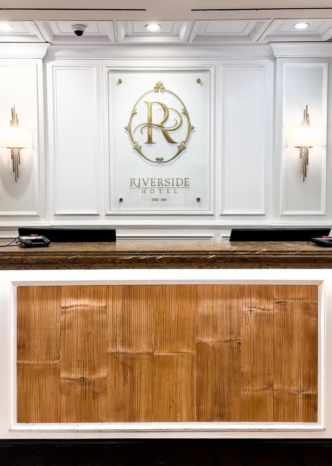 Riverside Hotel